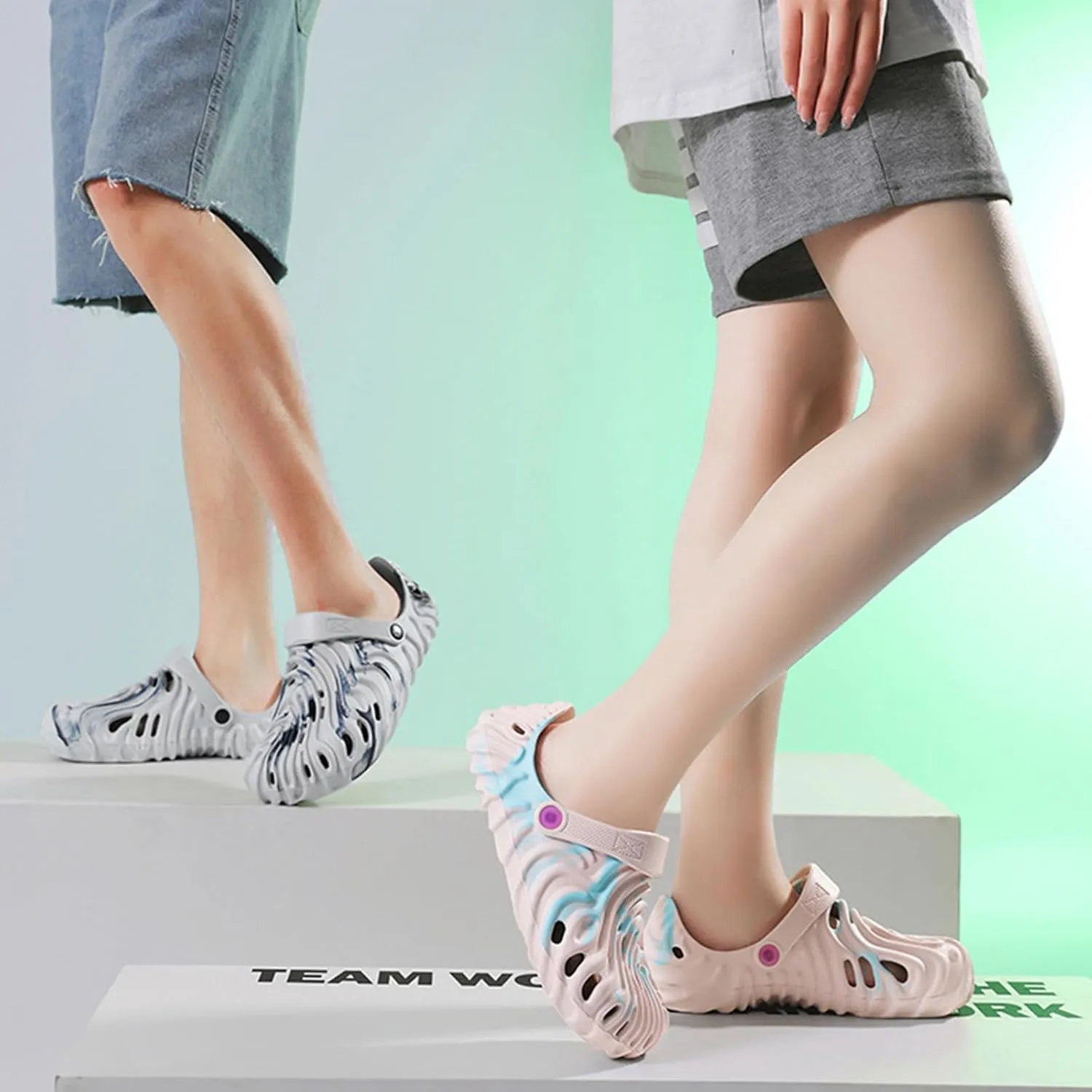 Foam Treadmill Sneakers Cloud Slippers Women's Foam Couple Men's Foam Pillow Casual Shoes Anti-slip Outdoor Beach Slippers Summer