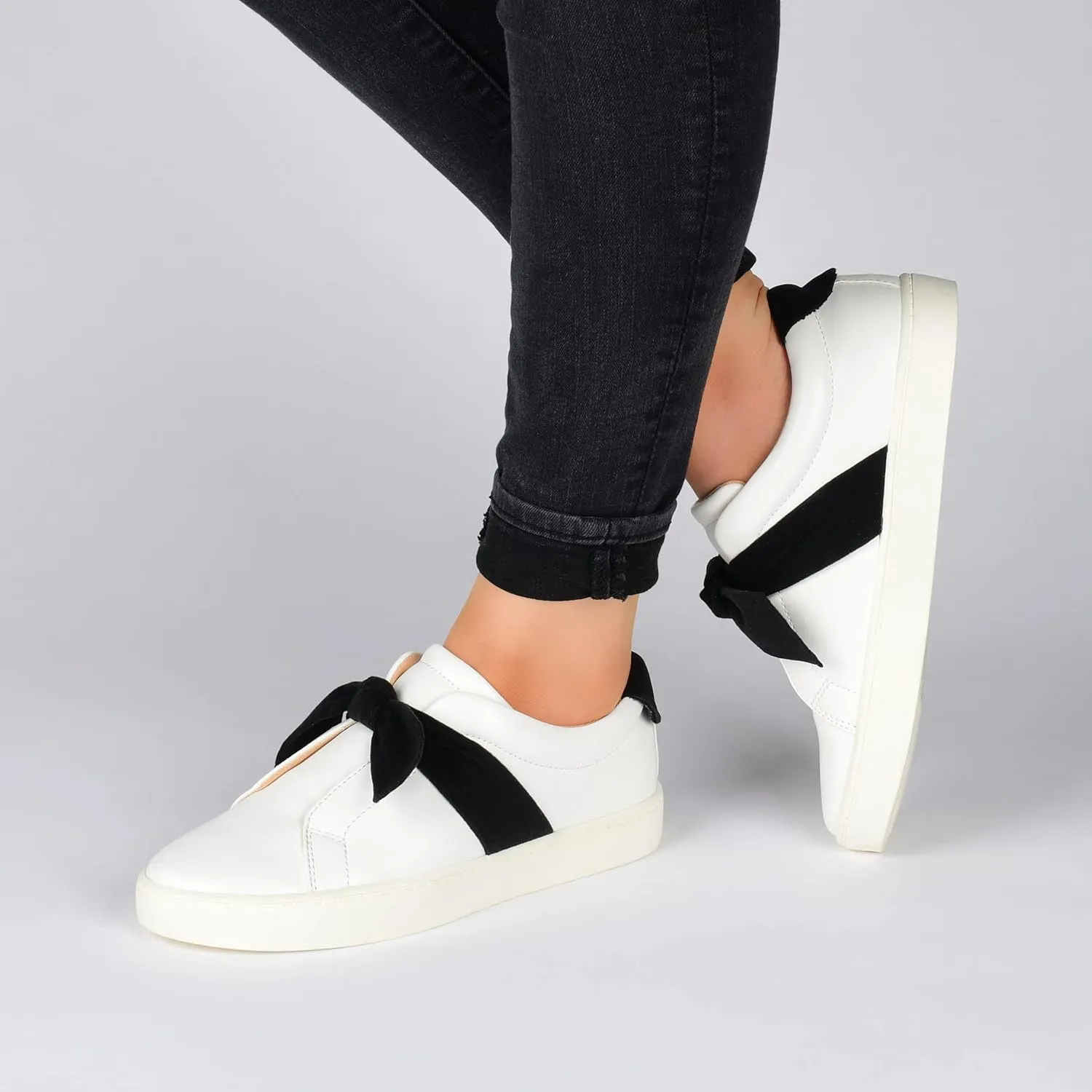 Journee Women's Comfort Foam Brissa Sneakers