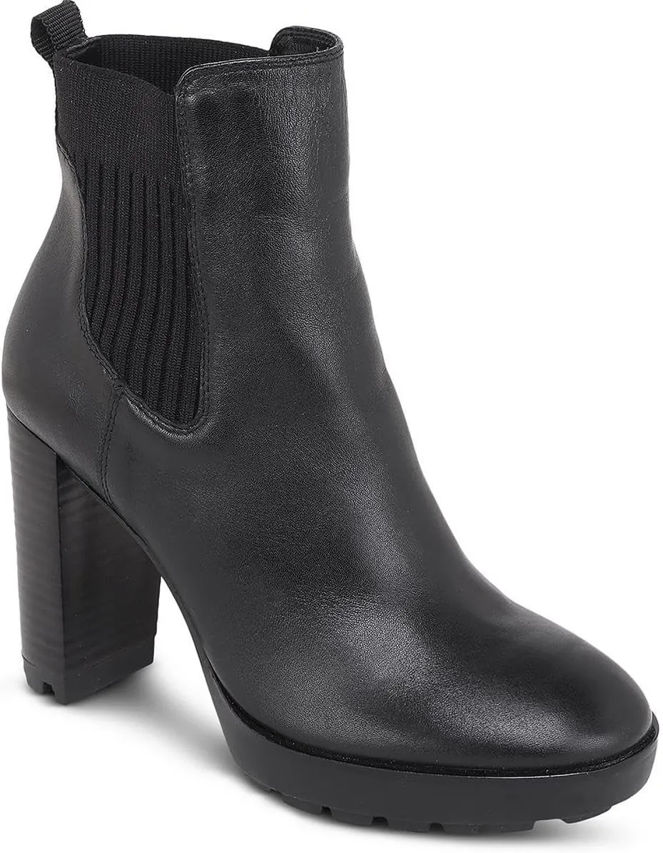 Kenneth Cole New York women's Junne Boot