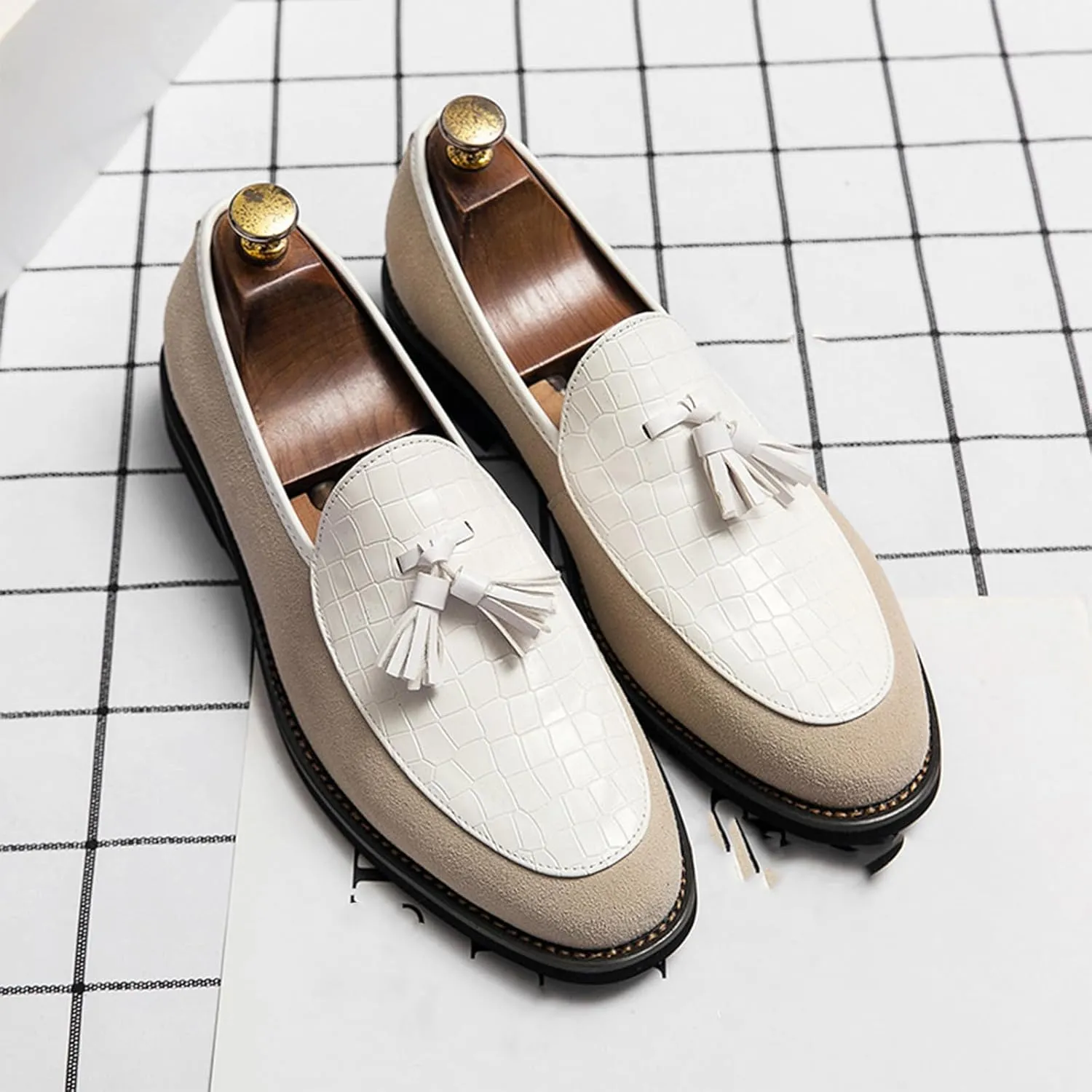 Men Suede Leather Business Loafer Shoes with Tassel Decor Fashion Pattern Slip-on Round Head Low Top Non-Slip Luxury Formal Dress Shoes for Wedding Party