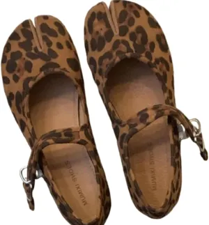 Tabi Shoes Mary Jane Leopard Flats for Women Split Toe Wide Width with Straps Buckles Breathable Comfortable Casual Round Toe Low Heel Retro Sandals Dress Spring Summer Fall Office Indoors Outdoors