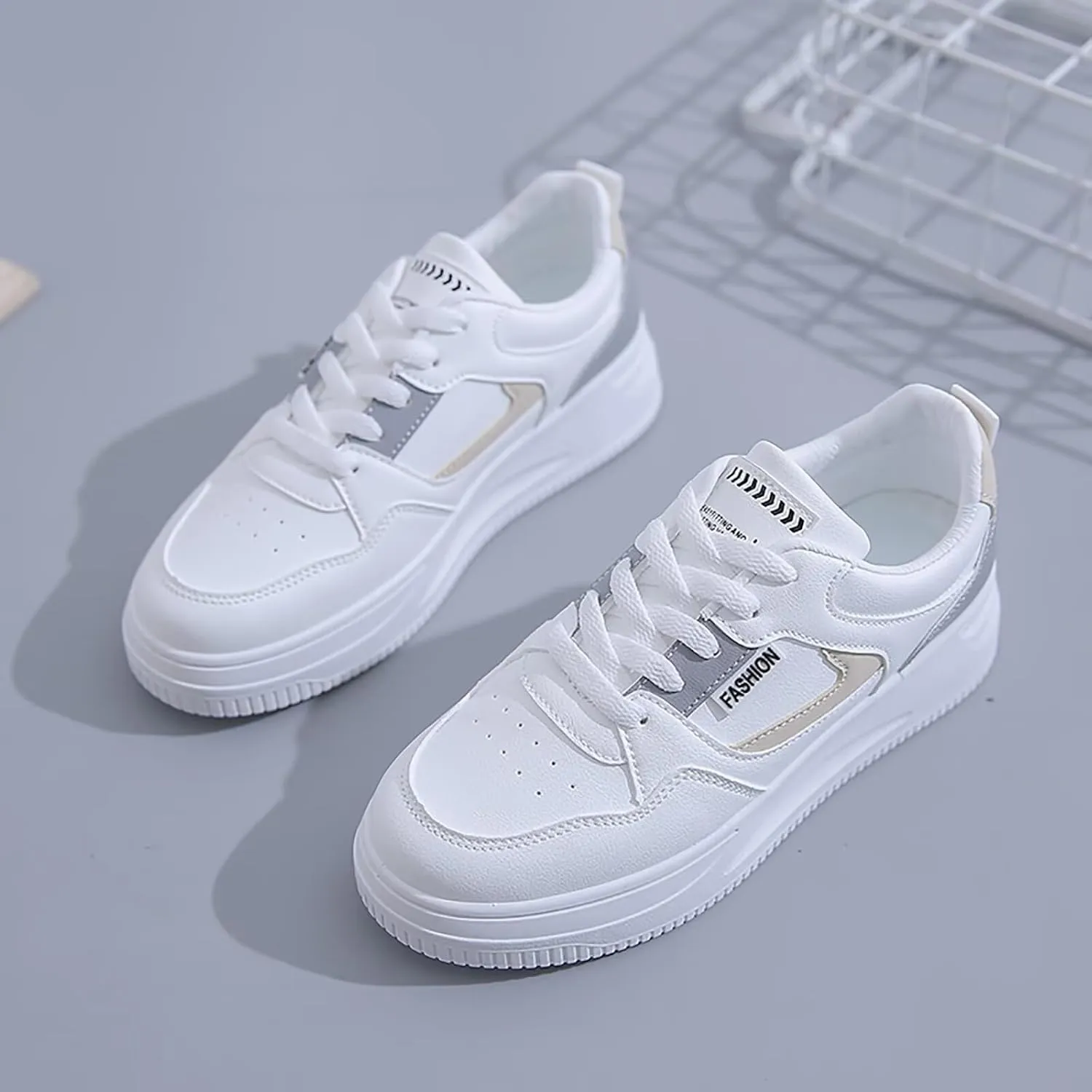 TERBOFIN Skate Shoes for Women White Walking Shoes Fashion Sneakers Casual Shoes Lightweight