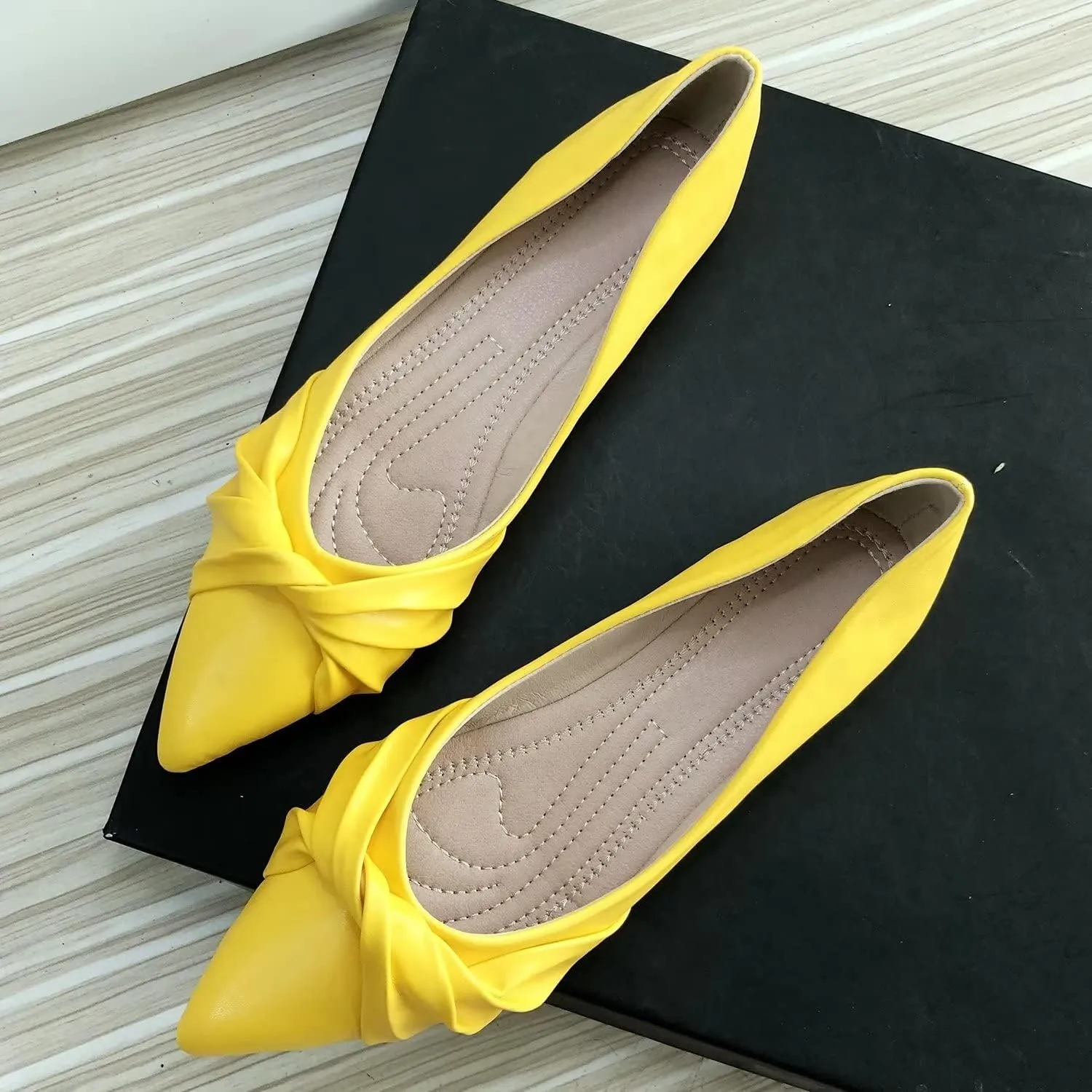 TN TANGNEST Women's Bright Leather Pointy Toe Bow Ballet Flats Classic Slip on Dress Ballerian Shoes for Wedding Party