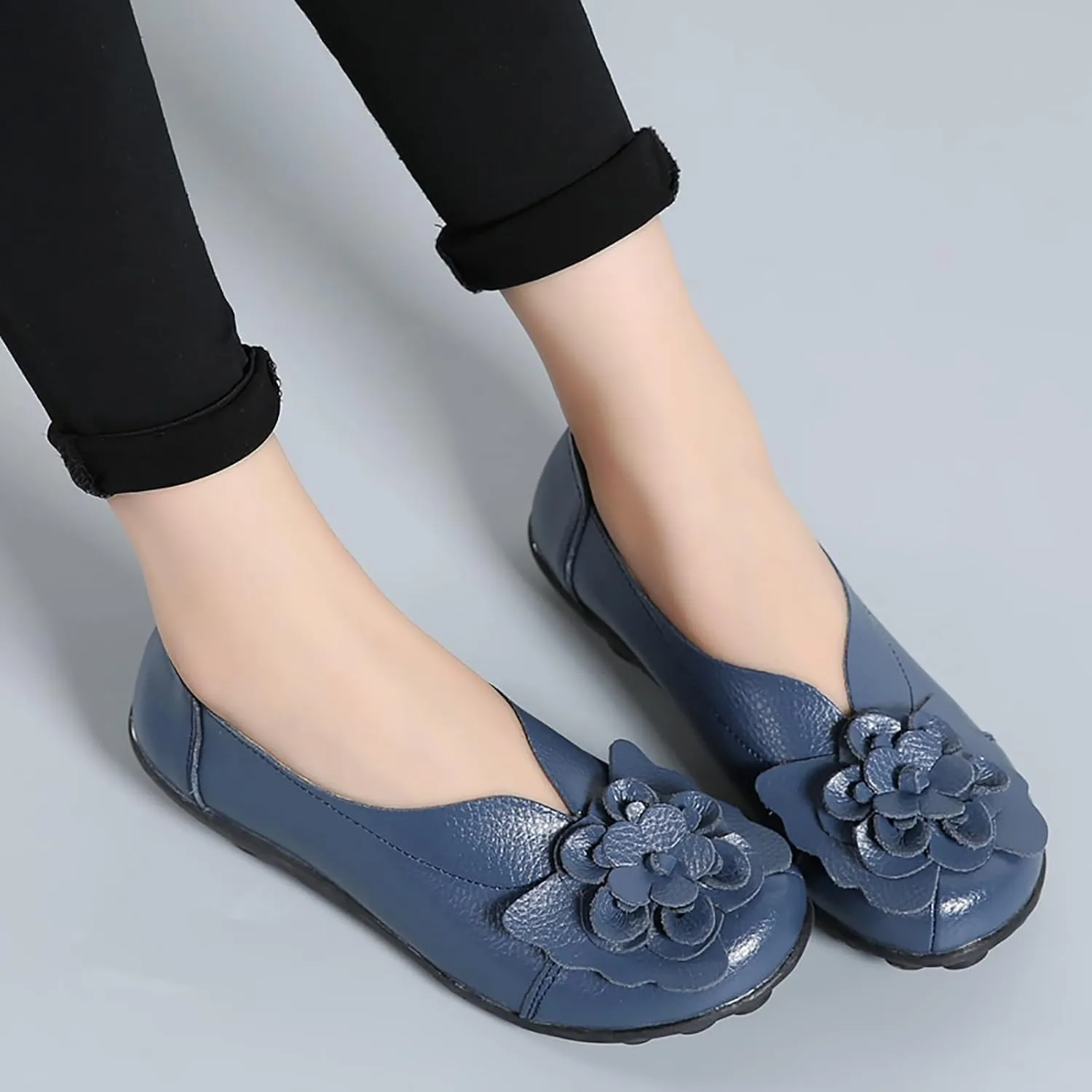 Women's Leather Slip On Loafers Vintage Cute Bow Flower Comfy Non-Slip Softsole Walking Casual Pumps Work Flats Shoes Driving Office Flowers Round Toe Soft Bottom Lightweight Nurse Loafers
