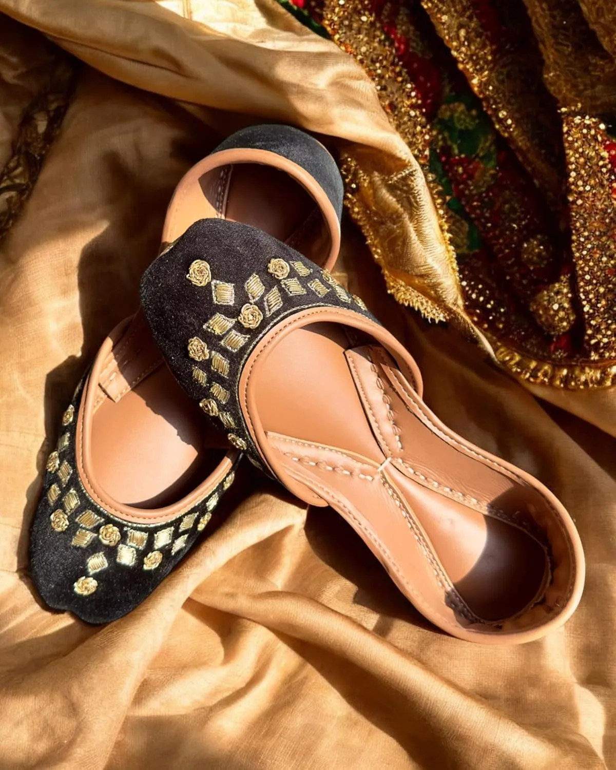 Women's Slip On Traditional Handmade Khussa Bridal Mojari Punjabi Jutti Ethnic Ballet Flats