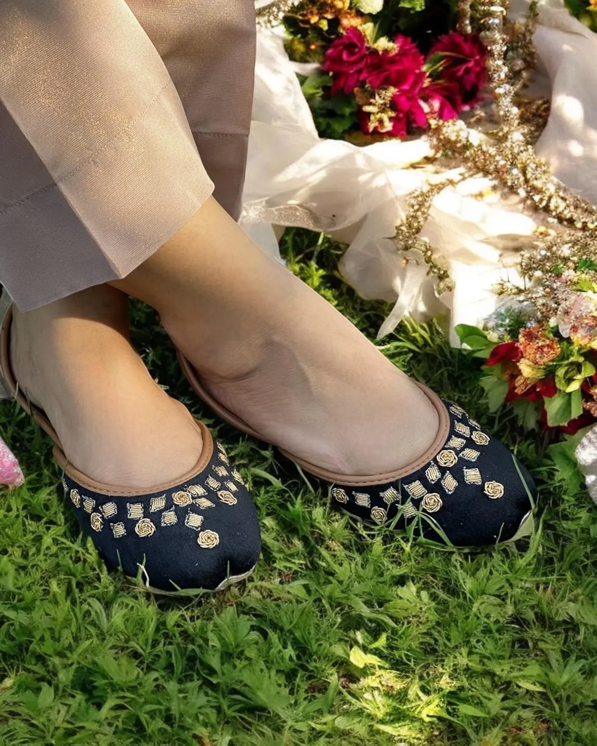 Women's Slip On Traditional Handmade Khussa Bridal Mojari Punjabi Jutti Ethnic Ballet Flats